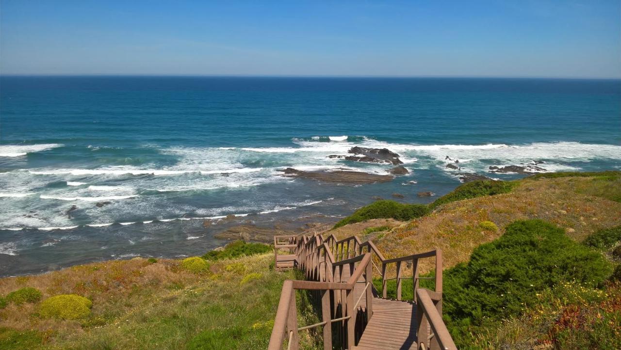 Monte Da Sapaleira Guest House อัลเจซูร์ ภายนอก รูปภาพ