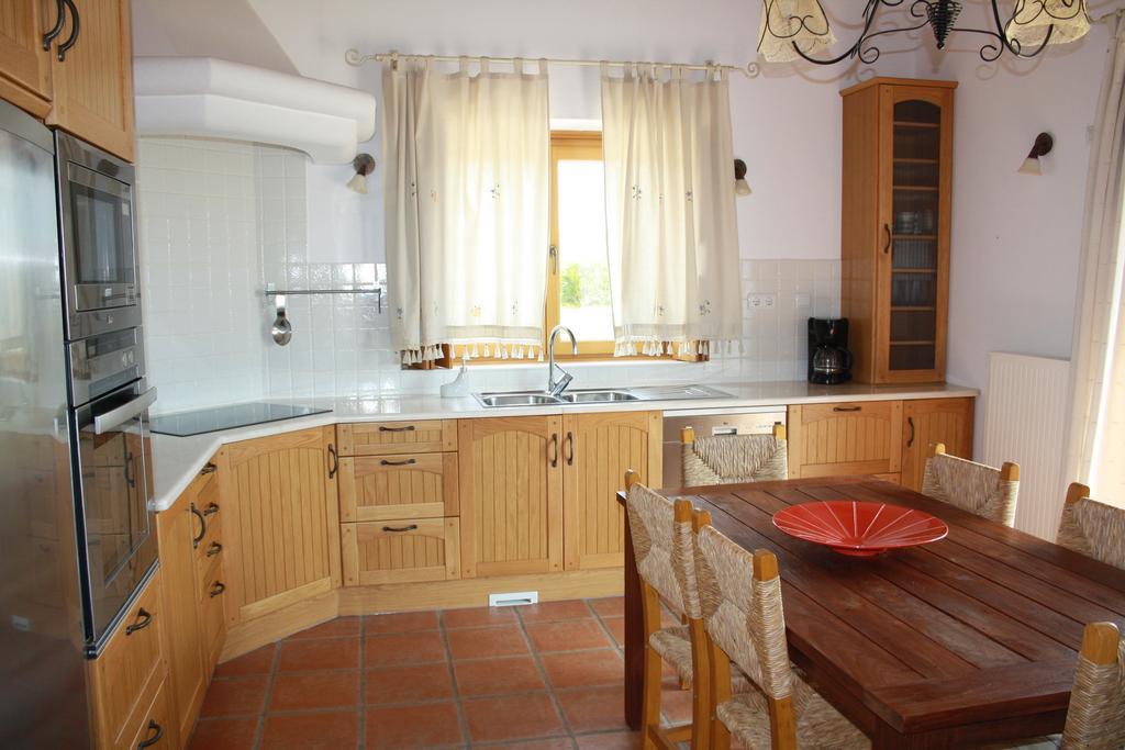 Monte Da Sapaleira Guest House อัลเจซูร์ ภายนอก รูปภาพ