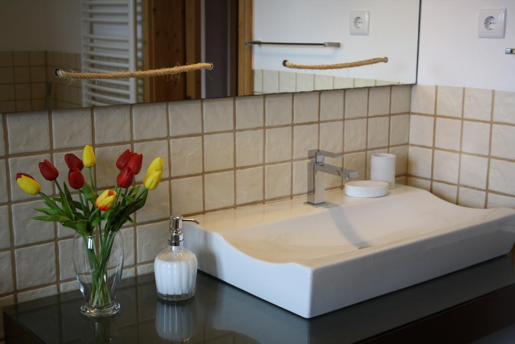 Monte Da Sapaleira Guest House อัลเจซูร์ ภายนอก รูปภาพ